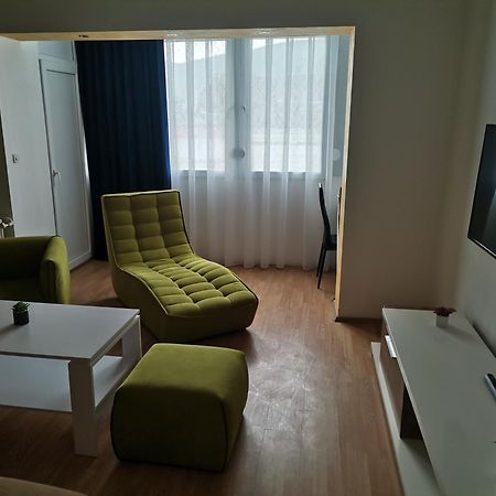 Calla 5 Apartment - Main Square, In The City Shopping Center - Parking Slot With Security And Video Camera Skopje Esterno foto