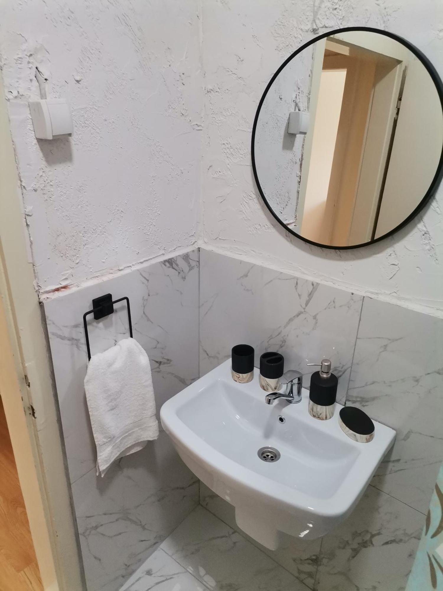 Calla 5 Apartment - Main Square, In The City Shopping Center - Parking Slot With Security And Video Camera Skopje Esterno foto